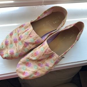 TOMS Ice Cream Cone Alpargata Shoes, size 8